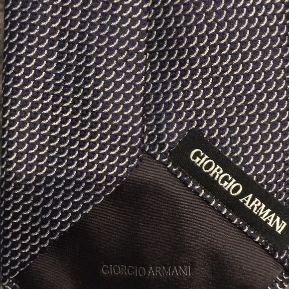 Armani tie - Picture 2 of 2